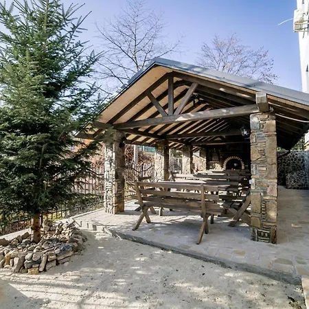 索乐米亚酒店 酒店